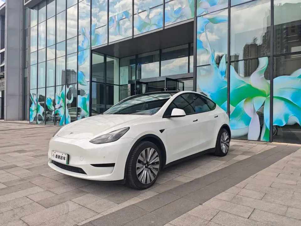 Tesla Model Y Facelift Rear-Wheel Drive Version 2023