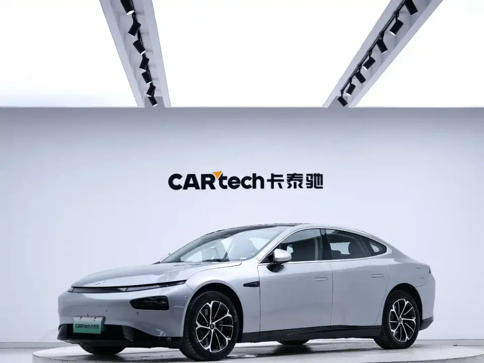 XPeng P7 586E 2023