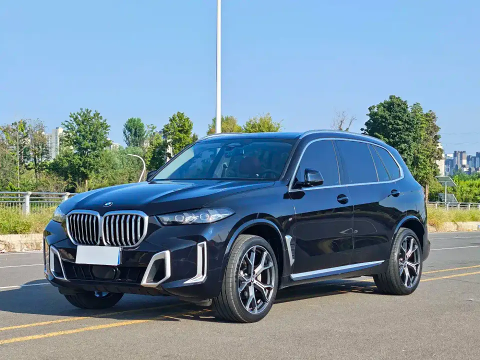 BMW X5 xDrive 30Li Premium M Sport Package 2025