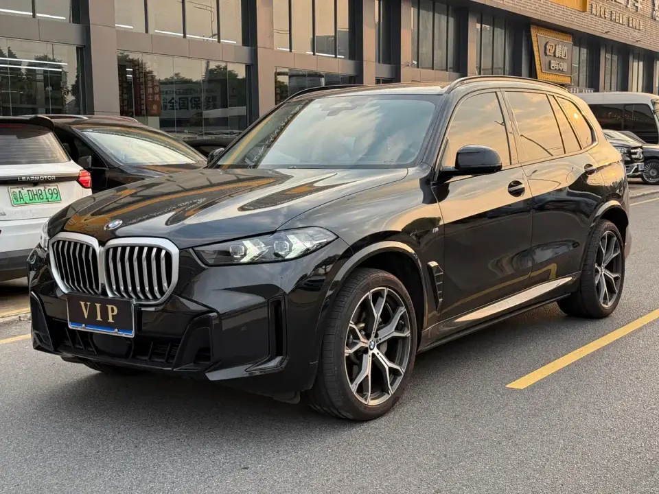 BMW X5 xDrive 30Li Premium M Sport Black Night Package 2024