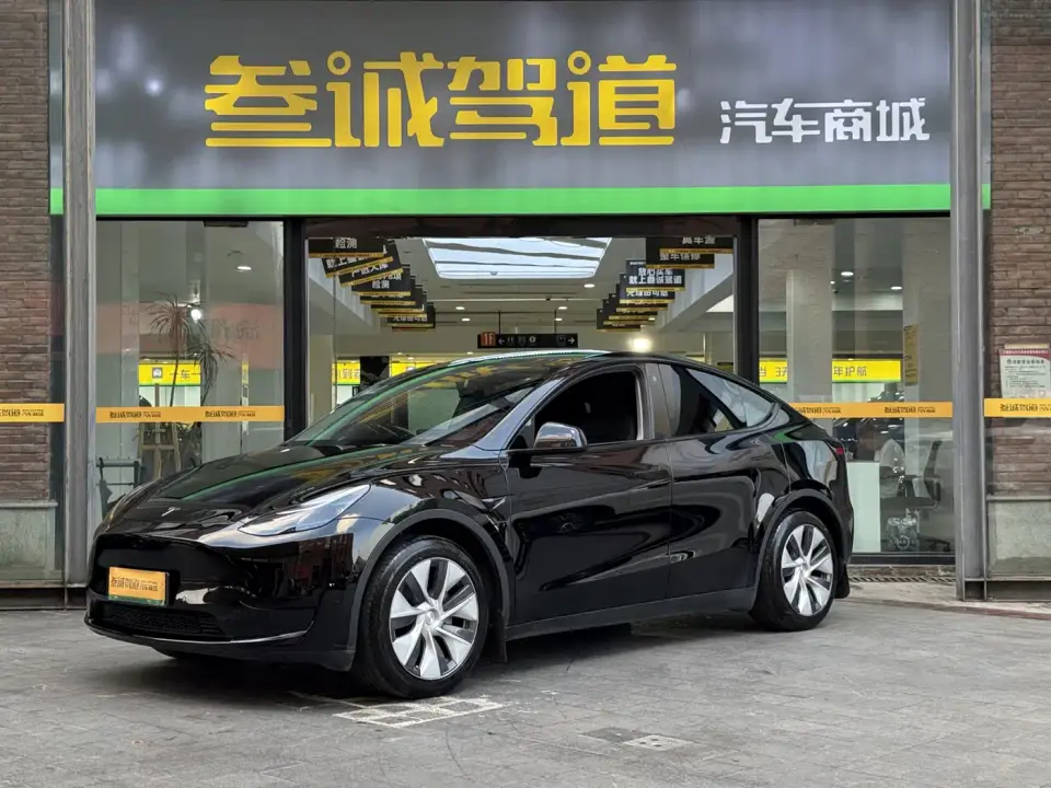 Tesla Model Y Facelift Rear-Wheel Drive Version 2023