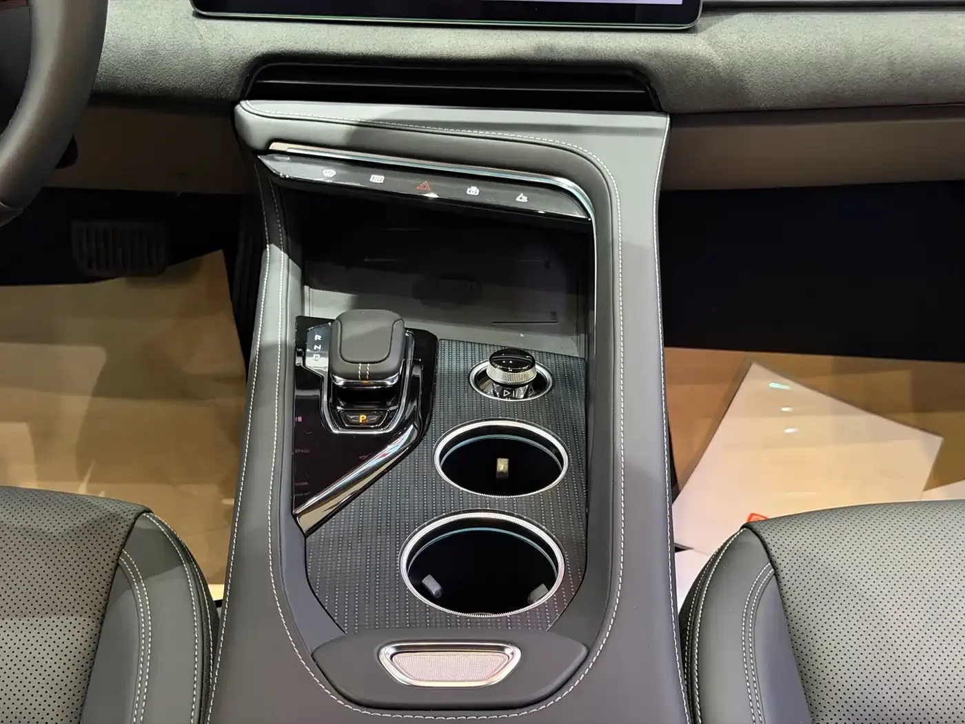 Zeekr 001 Long Range Dual Motor WE Edition 2022 — фото 9