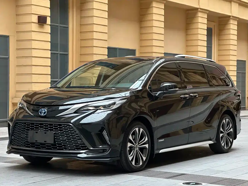 Toyota Granvia 2.5L Hybrid Prestige PLUS Edition 2023