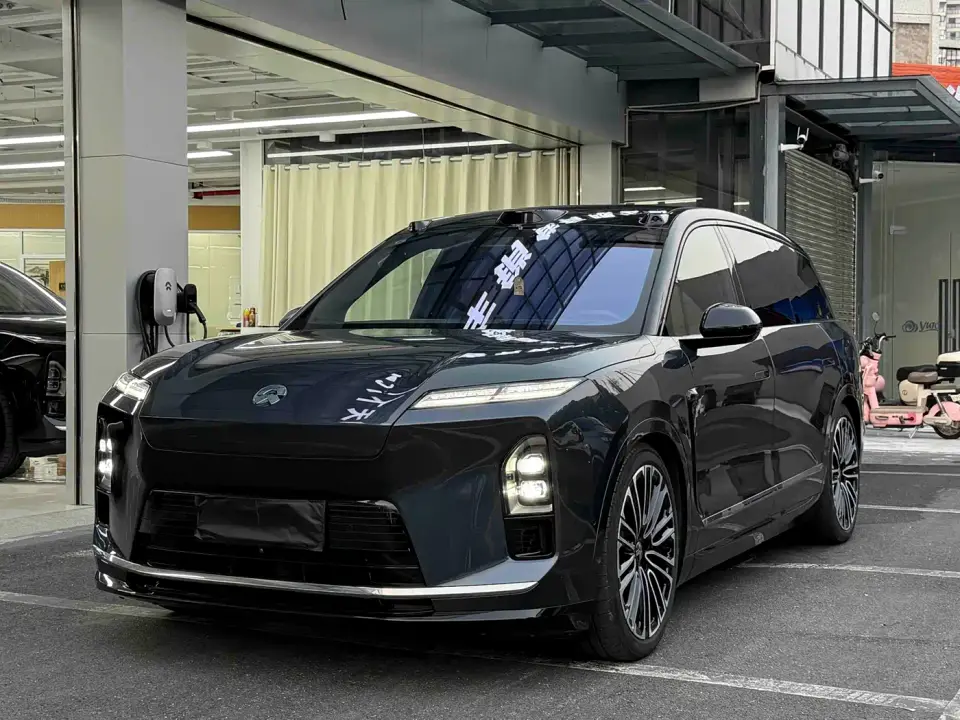 NIO ES8 Base Model 2025