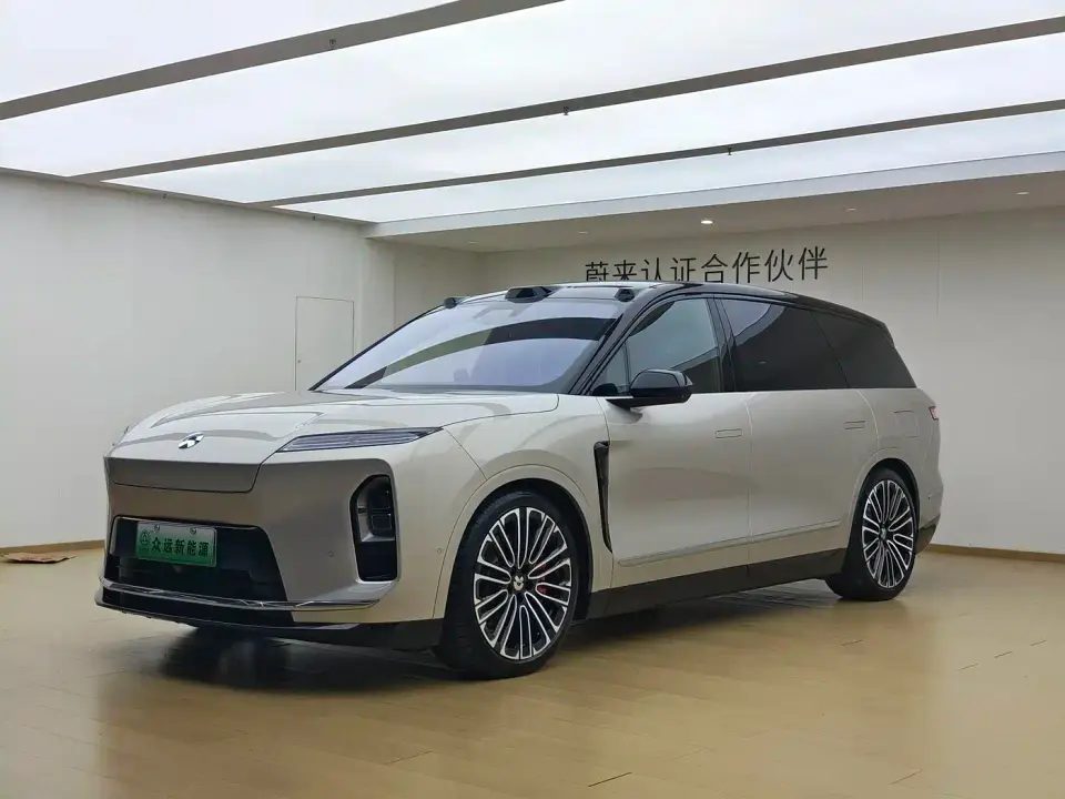 NIO ES8 Base Model 2025