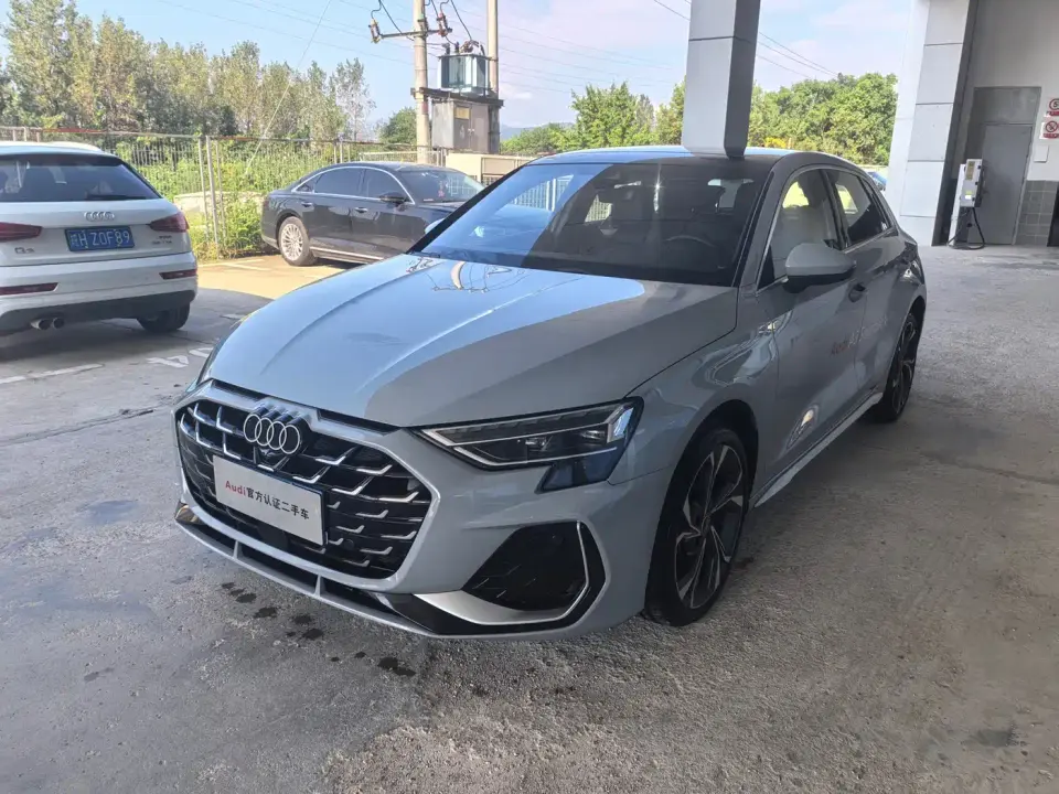 Audi A3 Sportback 35TFSI Flying Premium 2025