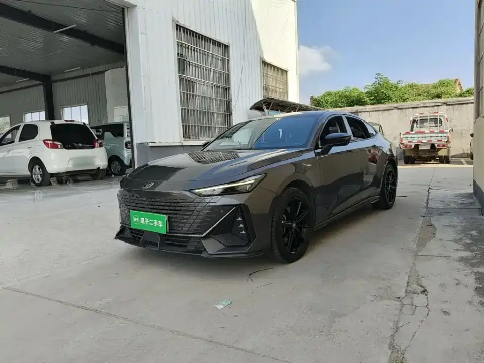 Changan UNI-V iDD ZhiDian iDD 1.5T 113km Smart Fun Edition 2023