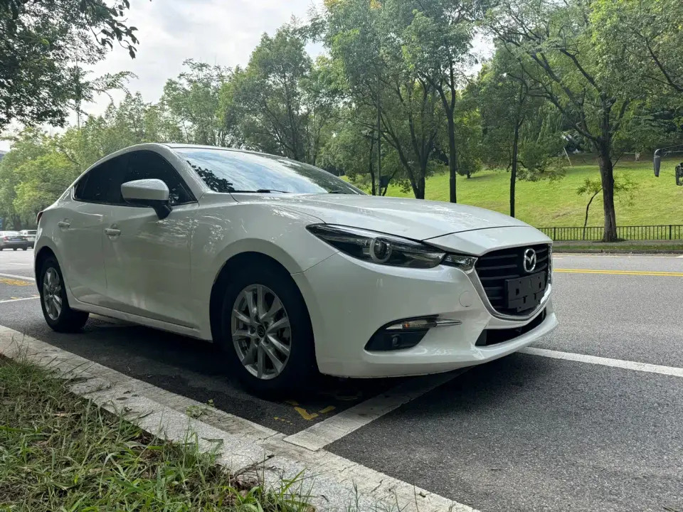 Mazda Mazda3 Axela Cloud Control Edition Sedan 1.5L Auto Premium China V 2019