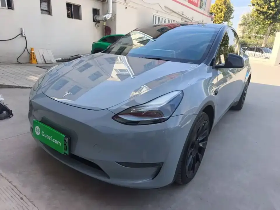 Tesla Model Y Long Range AWD 2024