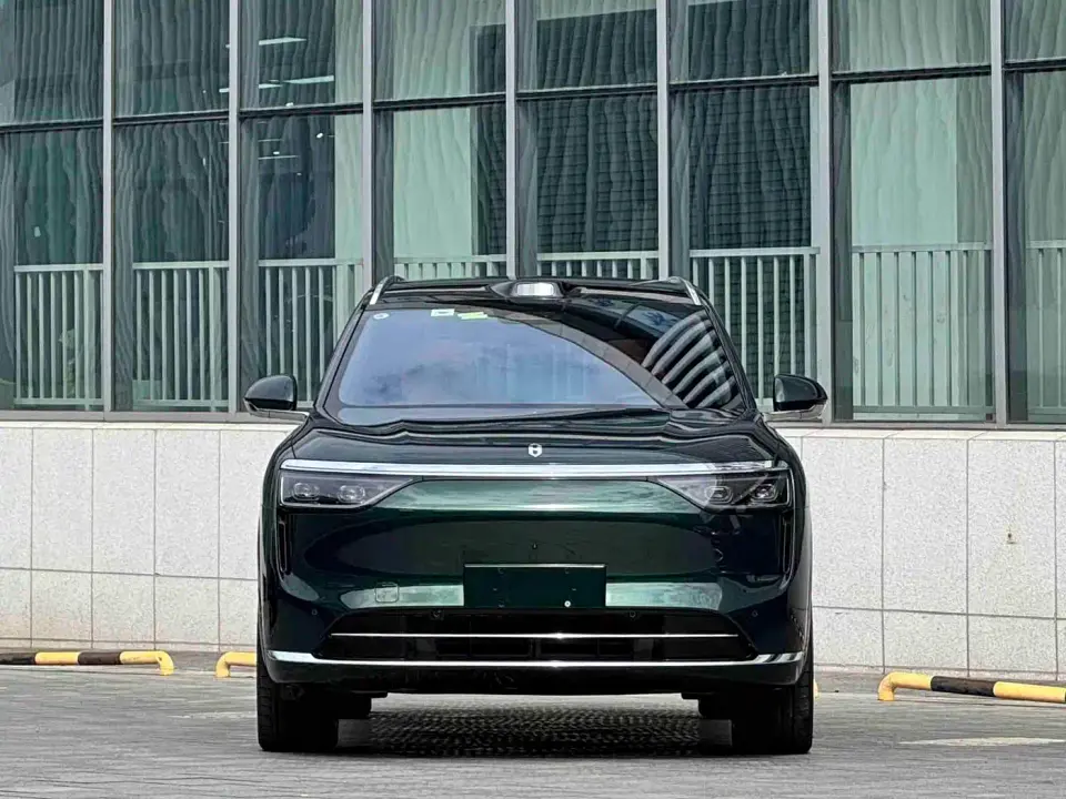 AITO Wenjie AITO M8 Extended Range Ultra 53.4kWh 6-Seater 2025