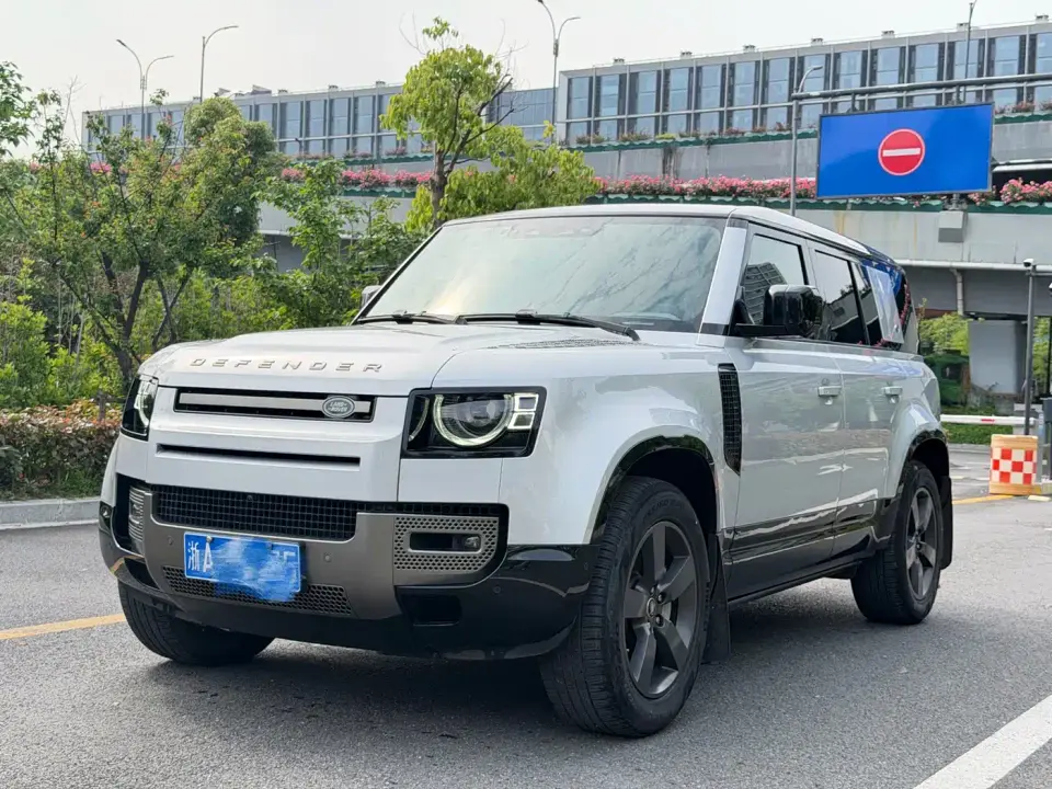Land Rover Defender 110 P400 X-DYNAMIC HSE 2021