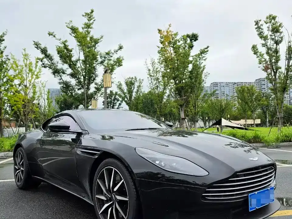 Aston Martin DB11 Model 4.0T V8 Coupe 2020