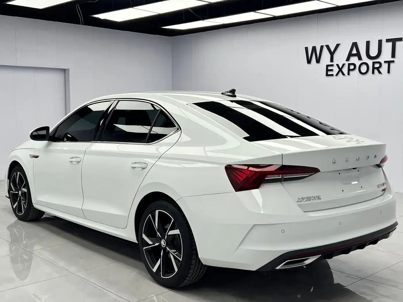 Skoda Octavia PRO TSI280 Premium Edition 2023 — фото 6