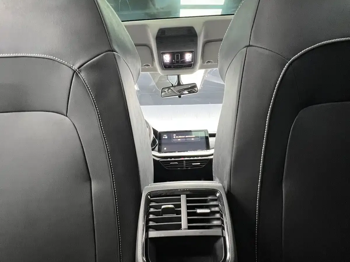 Skoda Octavia PRO TSI280 Premium Edition 2023 — фото 14