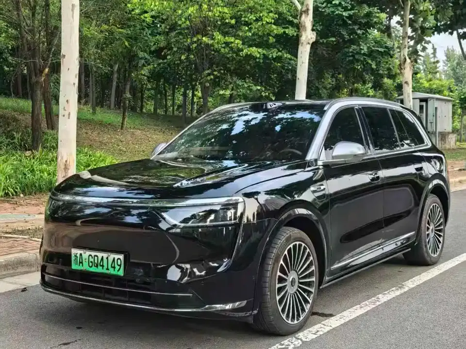 AITO Wenjie AITO M8 Model Extended Range Max+ Edition 53.4kWh 6-Seater 2025