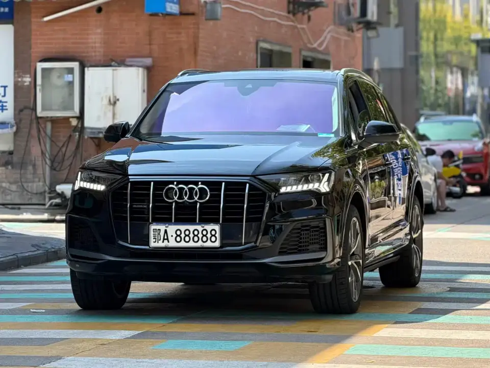 Audi Q7 55 TFSI quattro S line Sport 2023