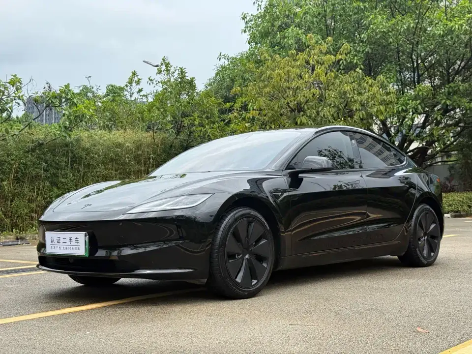 Tesla Model 3 Model Year Facelift Long Range Rear-Wheel Drive 2026