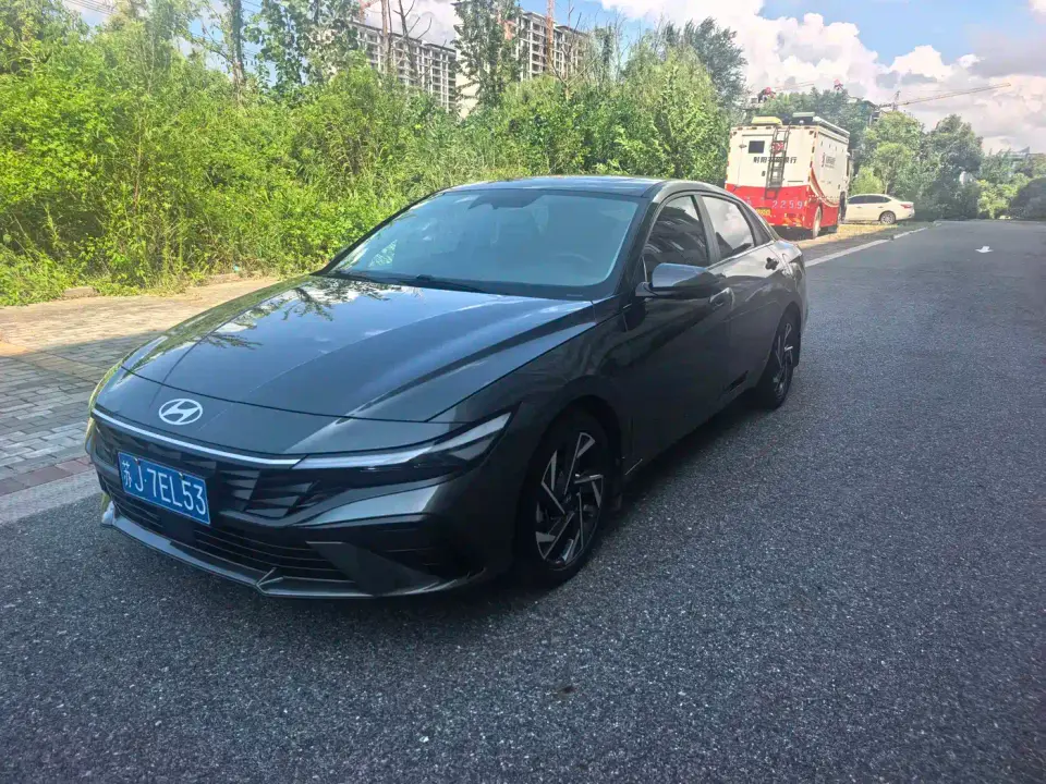 Hyundai Elantra Model 1.5L CVT LUX Premium Edition 2023