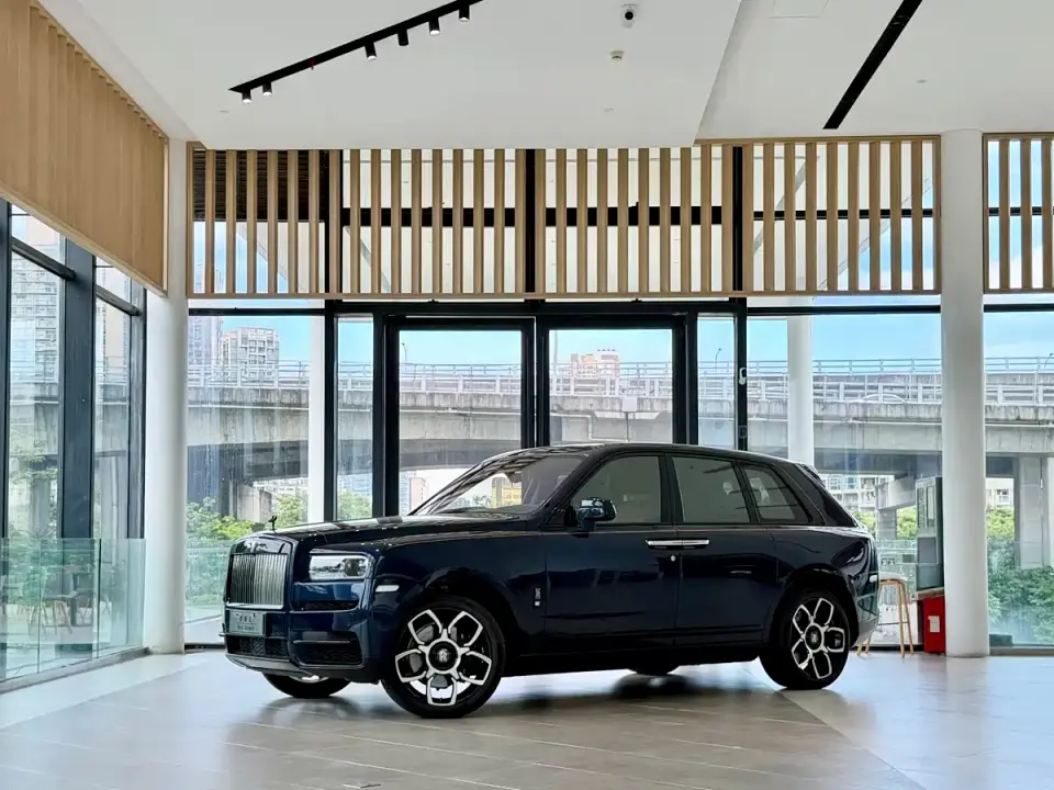 Rolls-Royce Cullinan 4-Seater Version 2022