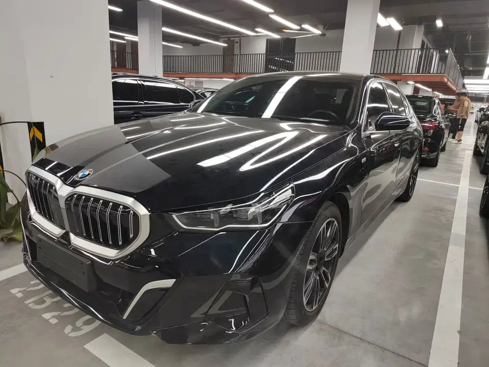 BMW 5 Series 530Li Leading M Sport Package 2024