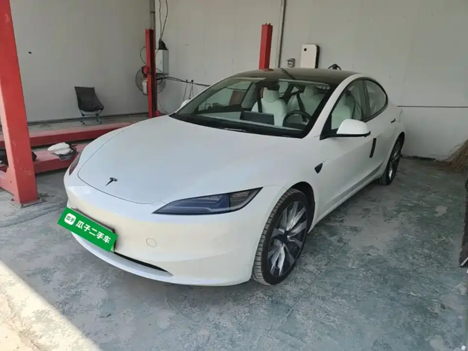 Tesla Model 3 Model Year Facelift Rear-Wheel Drive 2026