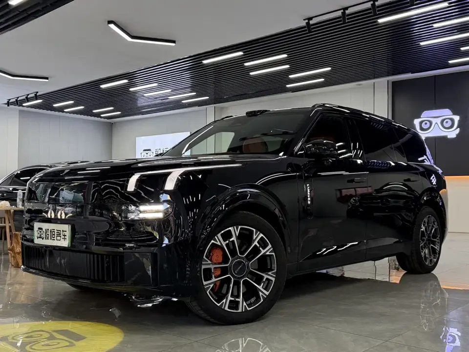 Lynk & Co 900 1.5T Ultra 2025