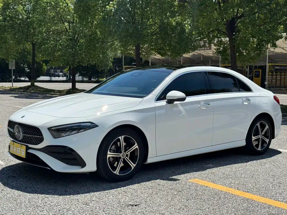 Mercedes-Benz A-Class A 200 L Fashion 2023