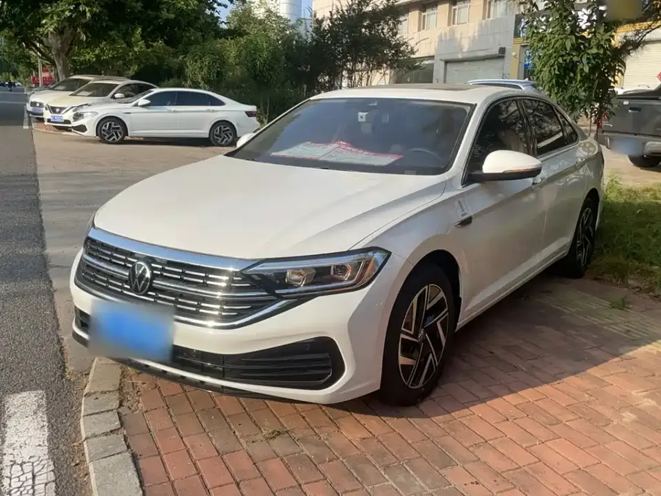 Volkswagen Sagitar 300TSI DSG Surpassing Edition 2024