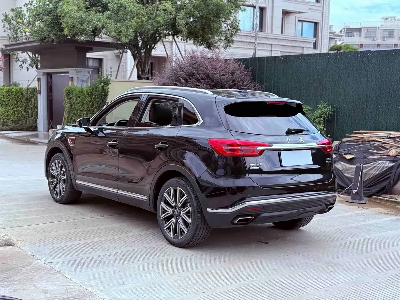 Hongqi HS5 2.0T Smart Connect Flagship AWD Edition 2022 — фото 10