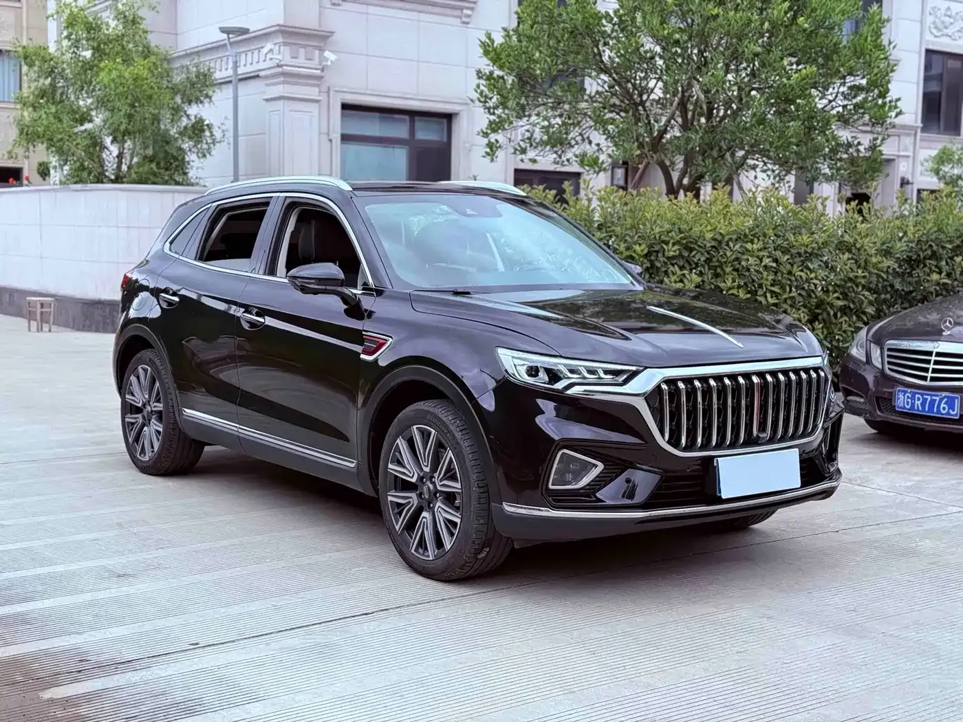 Hongqi HS5 2.0T Smart Connect Flagship AWD Edition 2022 — фото 3