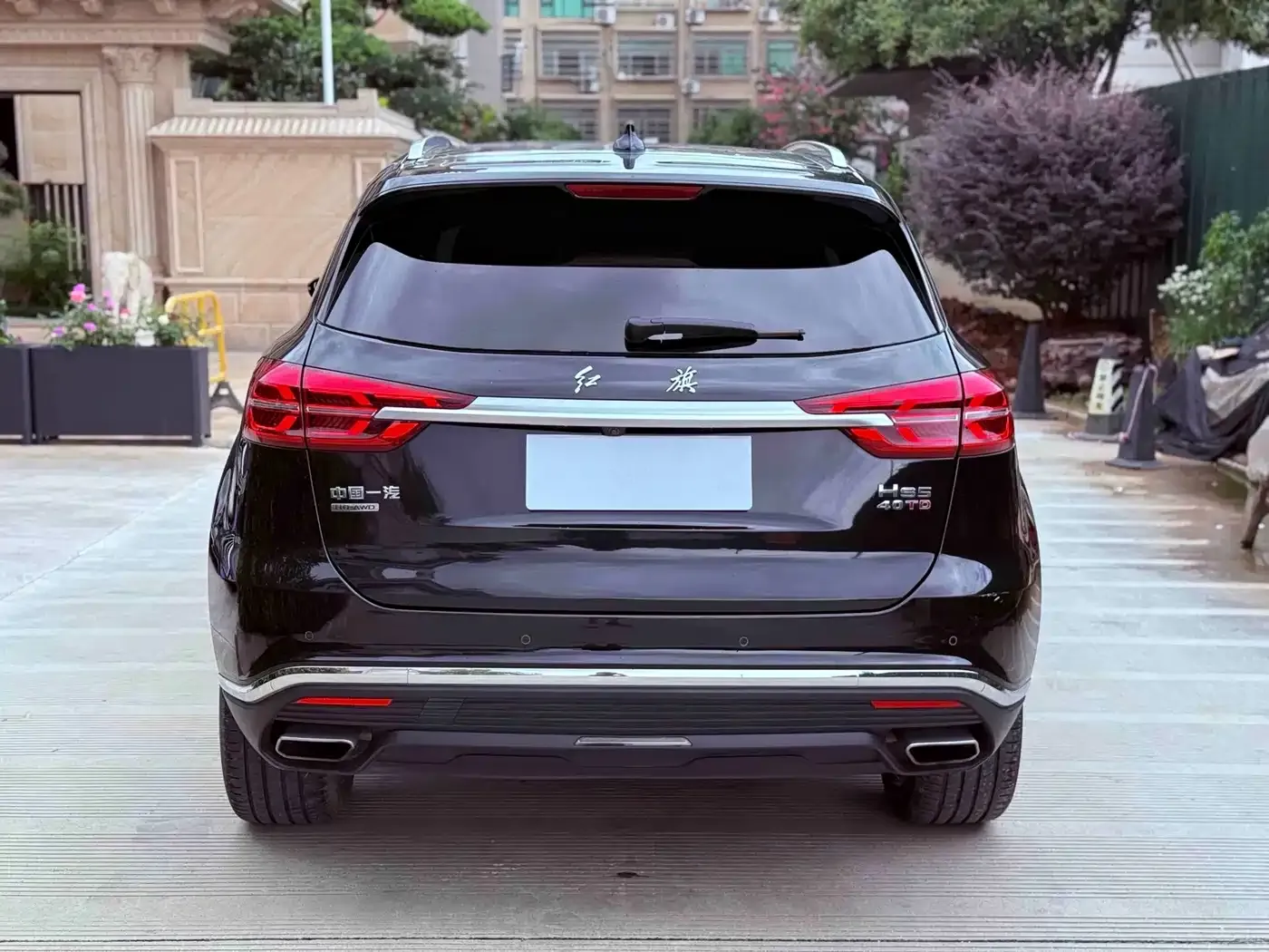 Hongqi HS5 2.0T Smart Connect Flagship AWD Edition 2022 — фото 12