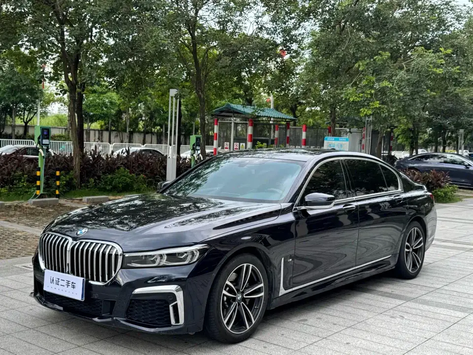 BMW 7 Series Model 730Li M Sport Package 2022