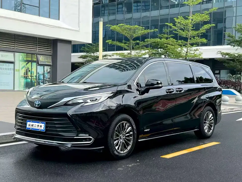 Toyota Sienna 2.5L Hybrid Comfort Edition 2023