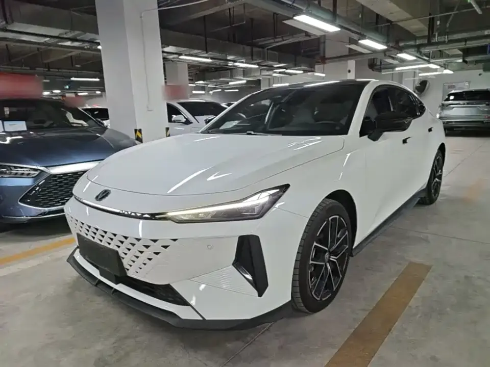 Changan UNI-V iDD Blue Whale Smart iDD 136km Smart Cool 2025