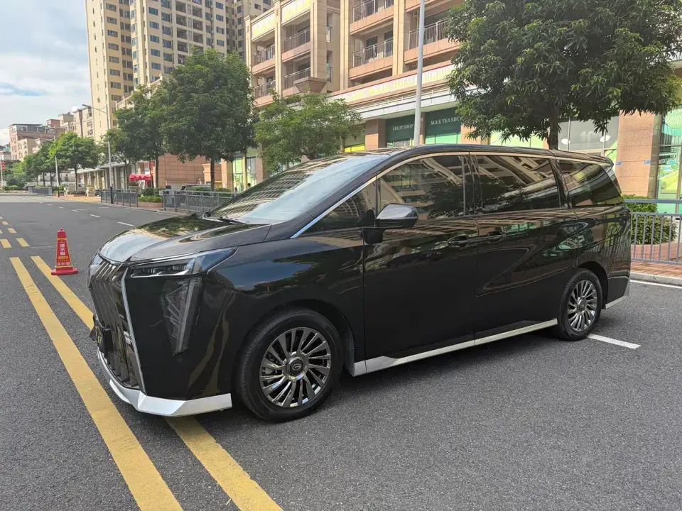 GAC Trumpchi M8 Model Master Series Hybrid Royal Edition 2023