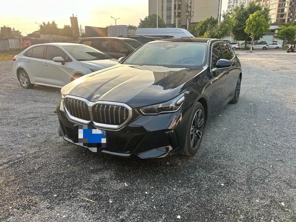 BMW 5 Series 525Li M Sport Package 2025