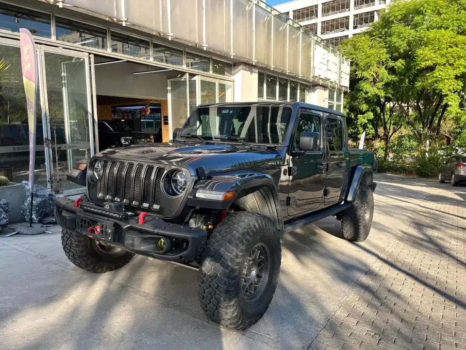 Jeep Gladiator 3.6L Pioneer Edition 2023