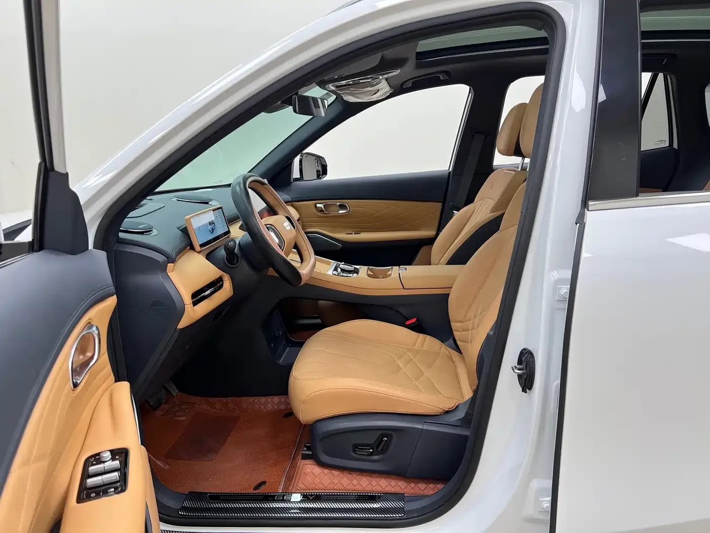 Geely Galaxy Galaxy Starship 7 EM-i Model 120km Explorer+ Edition 2025 — фото 10