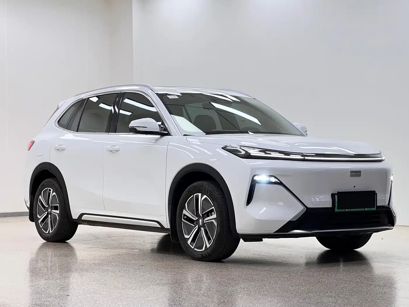 Geely Galaxy Galaxy Starship 7 EM-i Model 120km Explorer+ Edition 2025 — фото 3