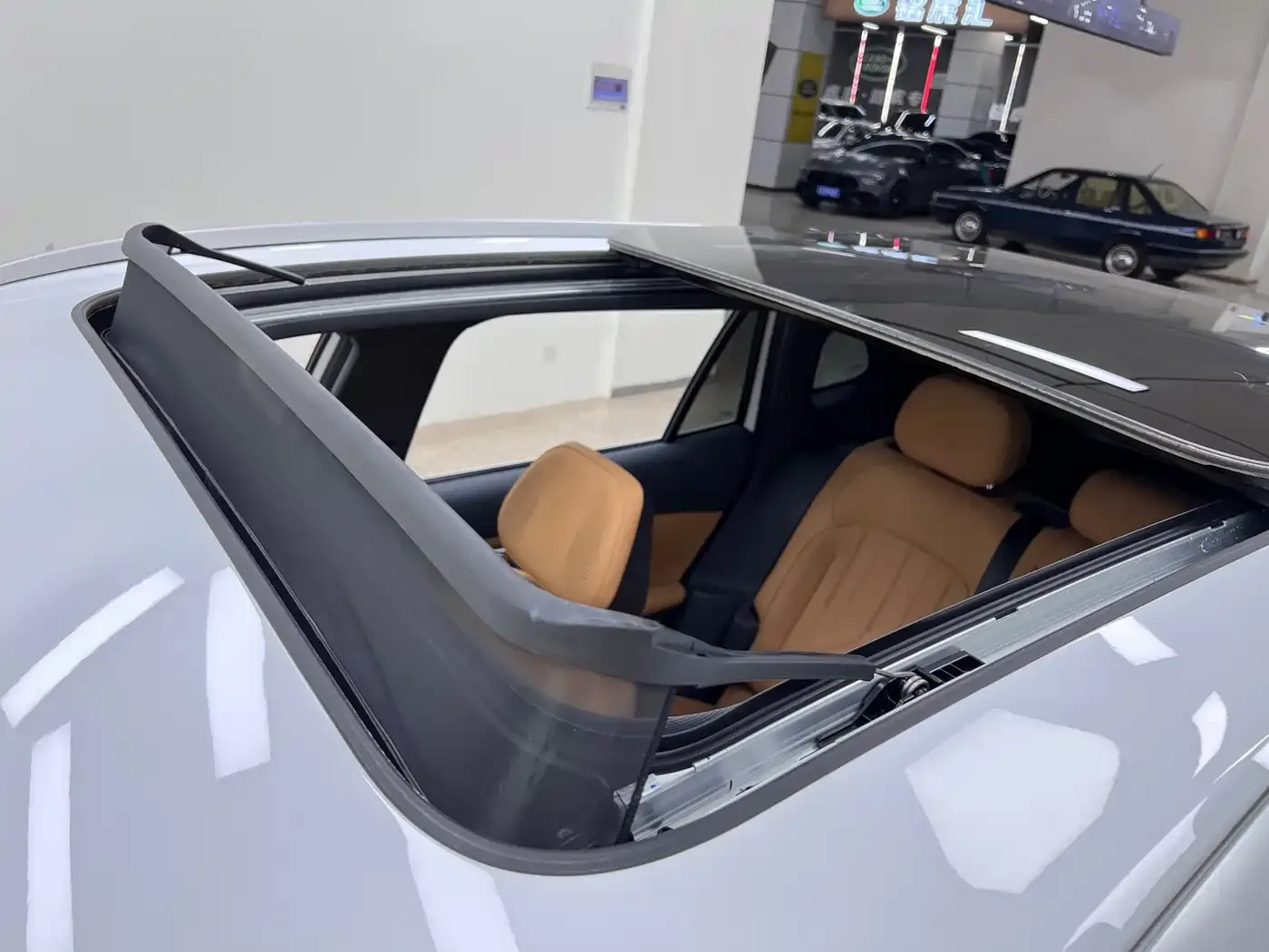 Geely Galaxy Galaxy Starship 7 EM-i Model 120km Explorer+ Edition 2025 — фото 16