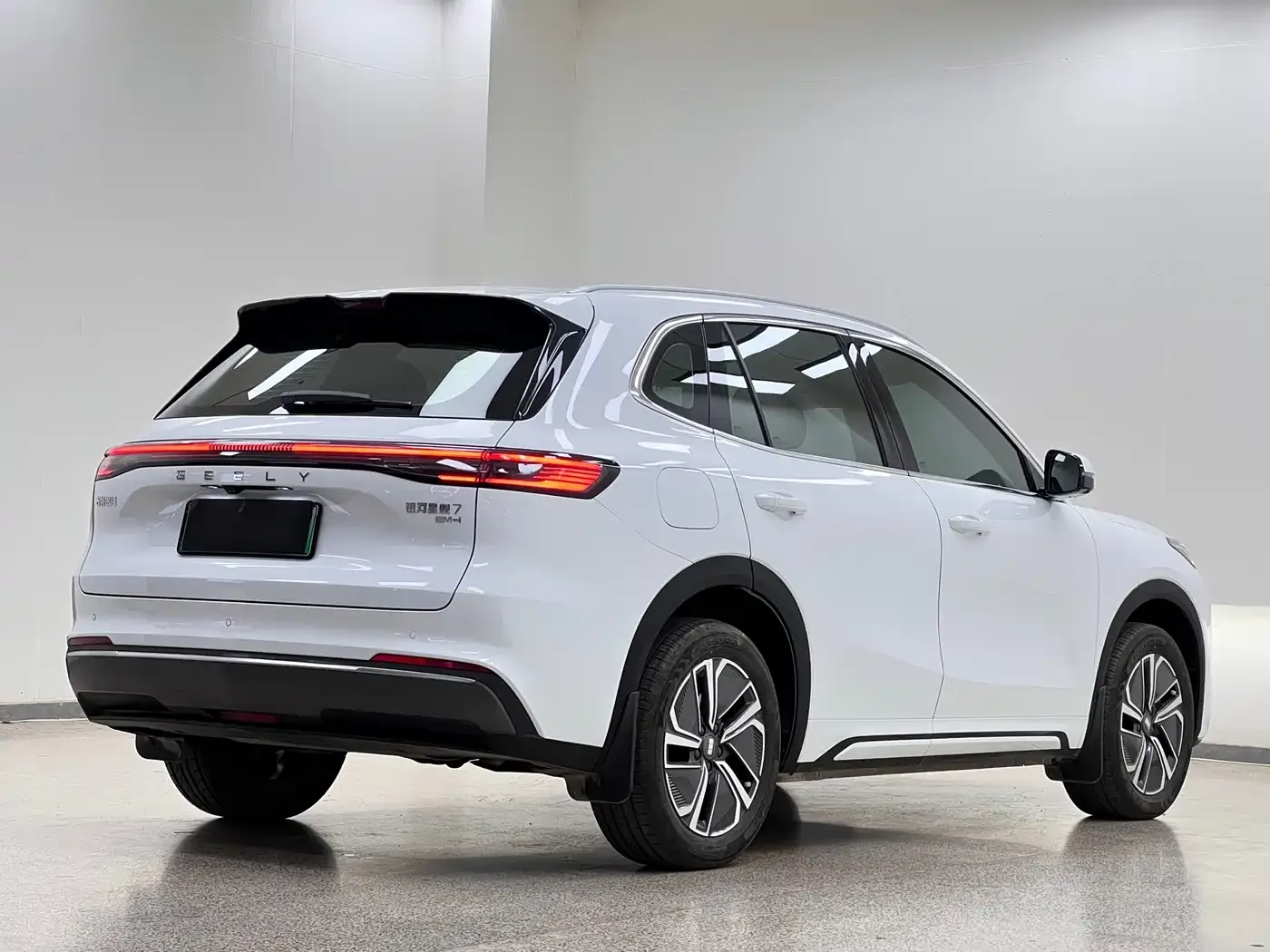 Geely Galaxy Galaxy Starship 7 EM-i Model 120km Explorer+ Edition 2025 — фото 7