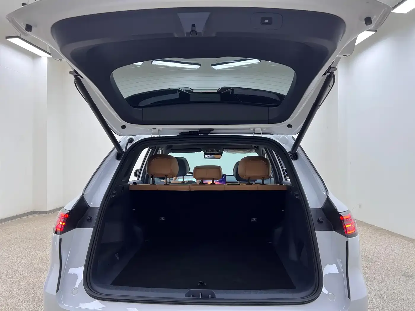 Geely Galaxy Galaxy Starship 7 EM-i Model 120km Explorer+ Edition 2025 — фото 18