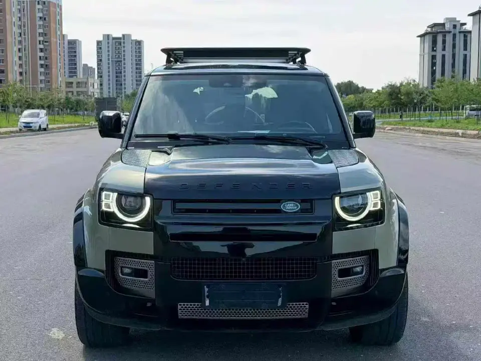 Land Rover Defender Model 110 P400 HSE 2021