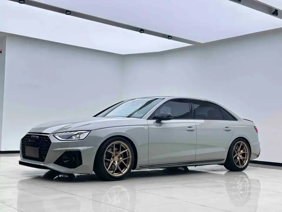 Audi A4L 40 TFSI Luxury Dynamic 2023