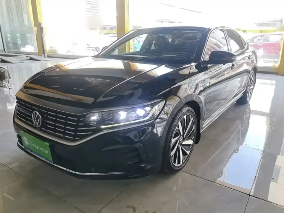 Volkswagen Passat 330TSI Luxury Edition 2022