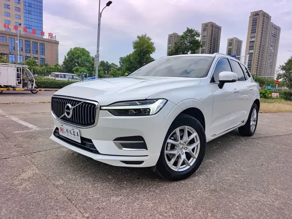 Volvo XC60 T5 AWD Momentum 2021
