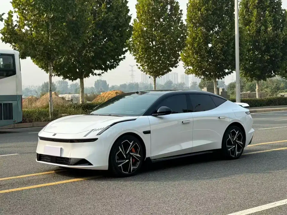 Lynk & Co Z10 95kWh 702km 4WD Halo 2025