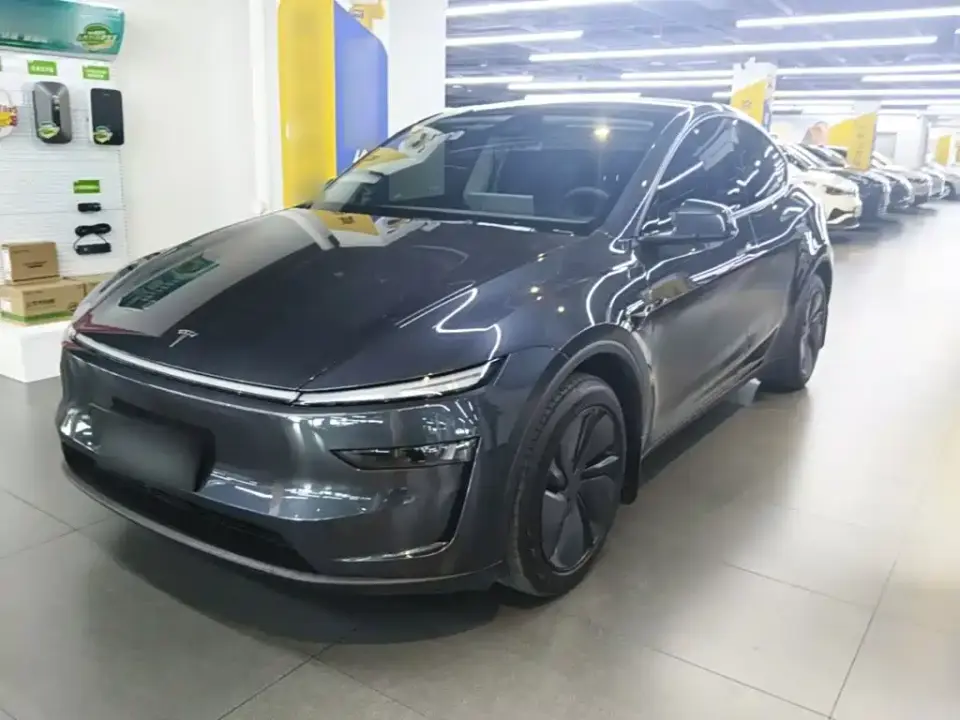 Tesla Model Y Rear-Wheel Drive 2025