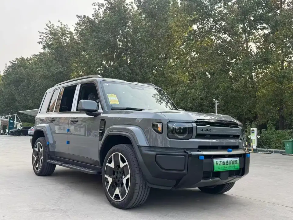 iCar V27 200KM AWD Falcon 500 2026