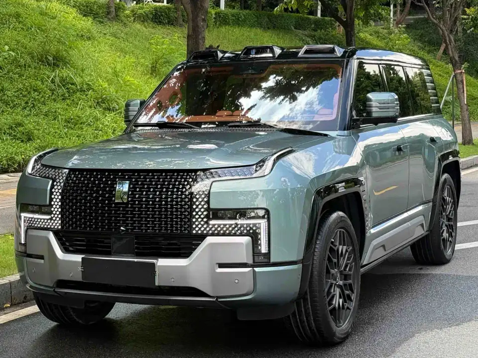 Yangwang U8 Luxury Edition 2024